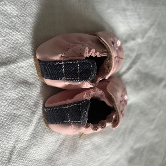 Robeez Slippers - Picture 4 of 6